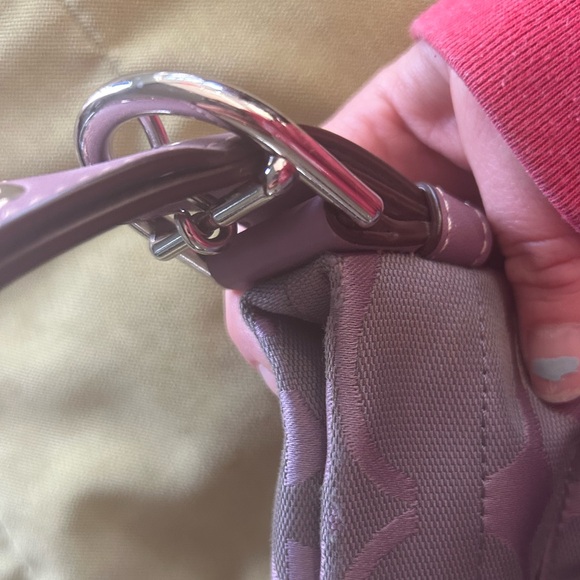 Coach bucket purse - Picture 2 of 5